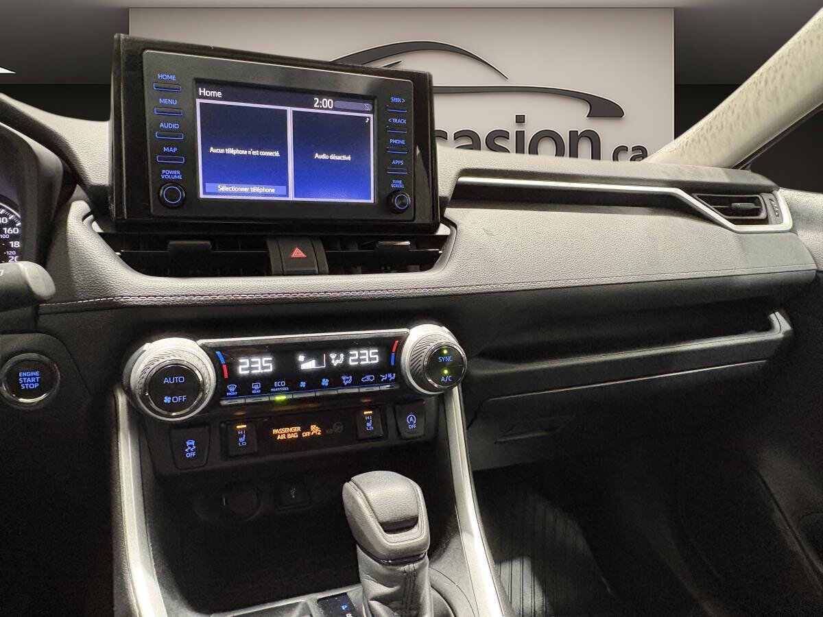 2021 Toyota RAV4 - Image 17