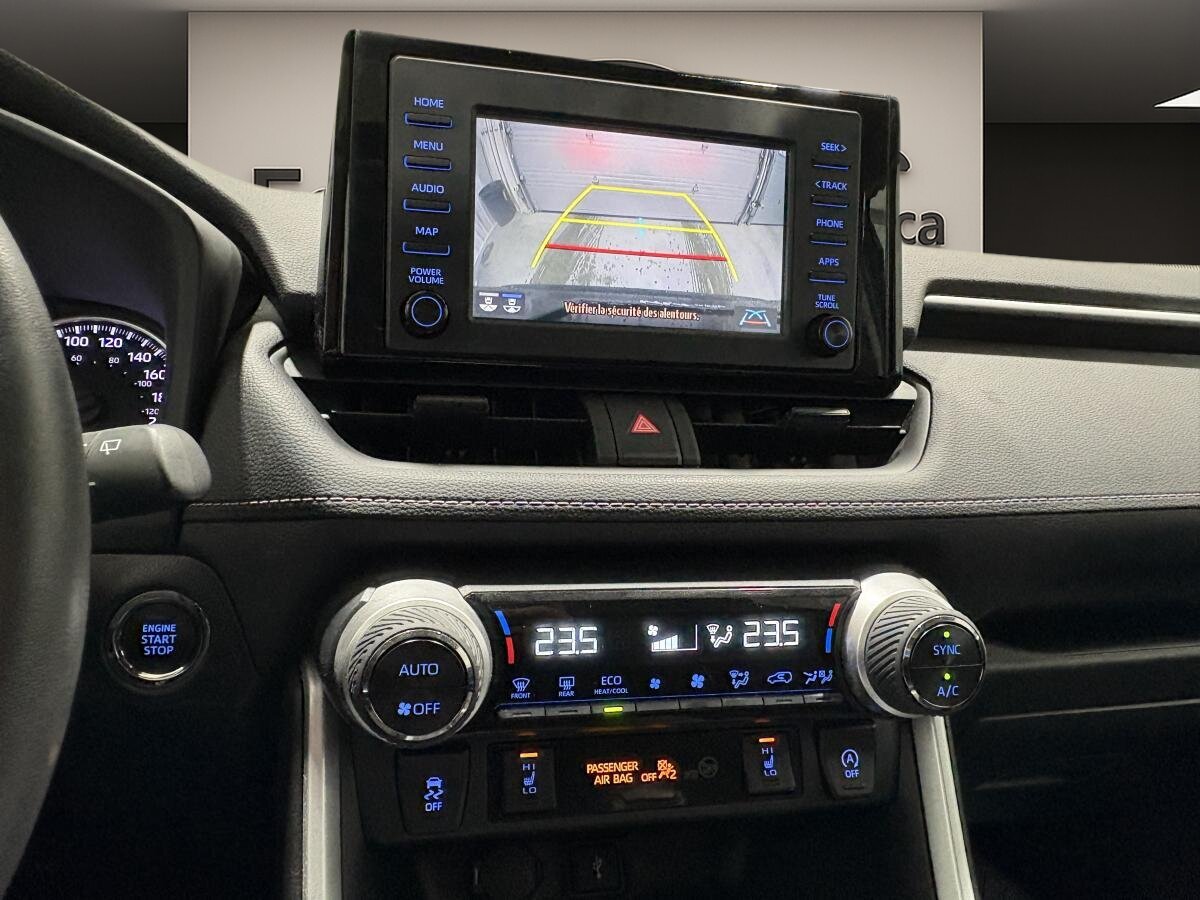 2021 Toyota RAV4 - Image 18