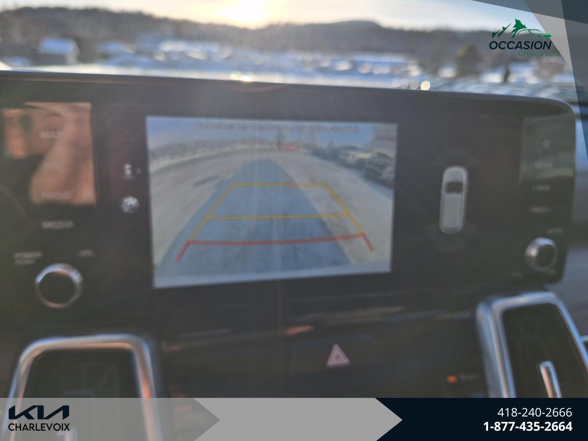 2022 Kia Sorento - Image 17