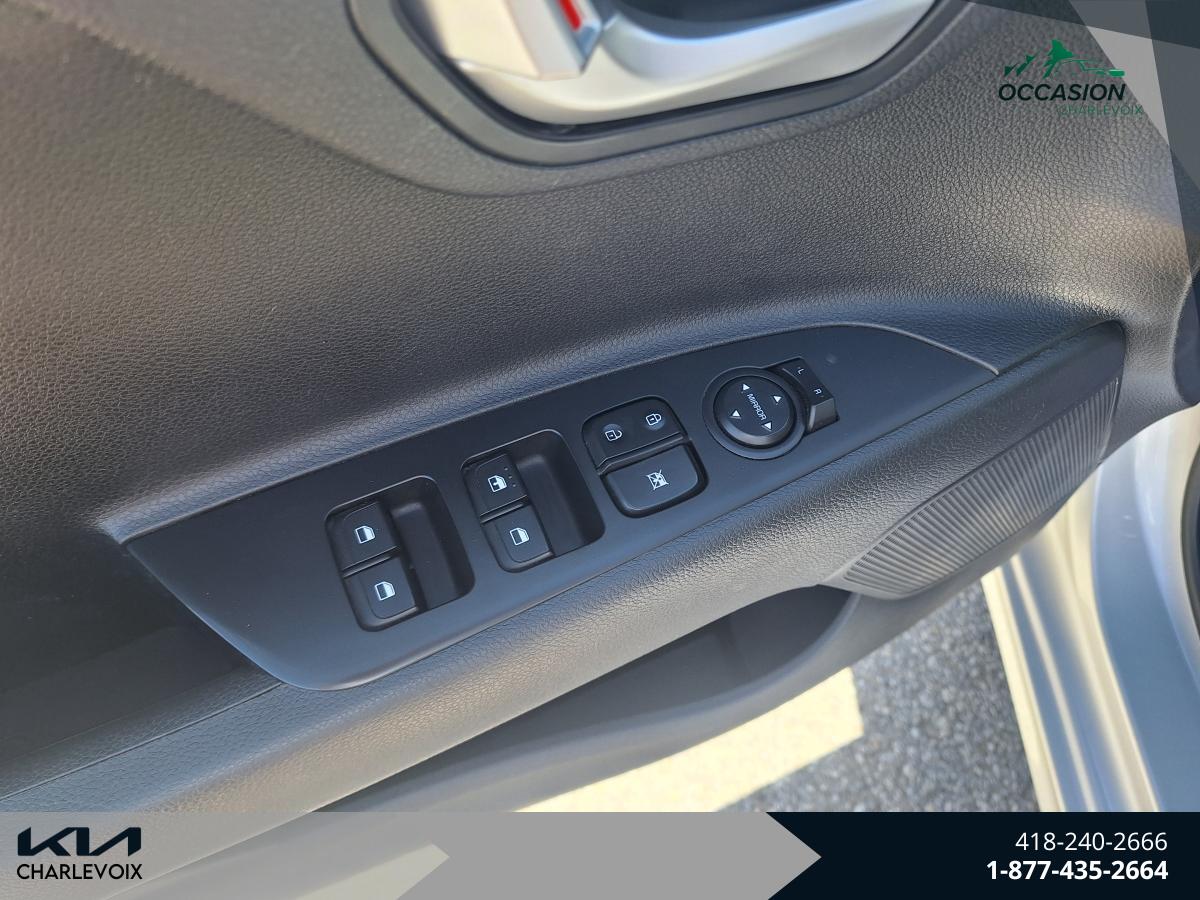 2023 Kia Rio5 - Image 11