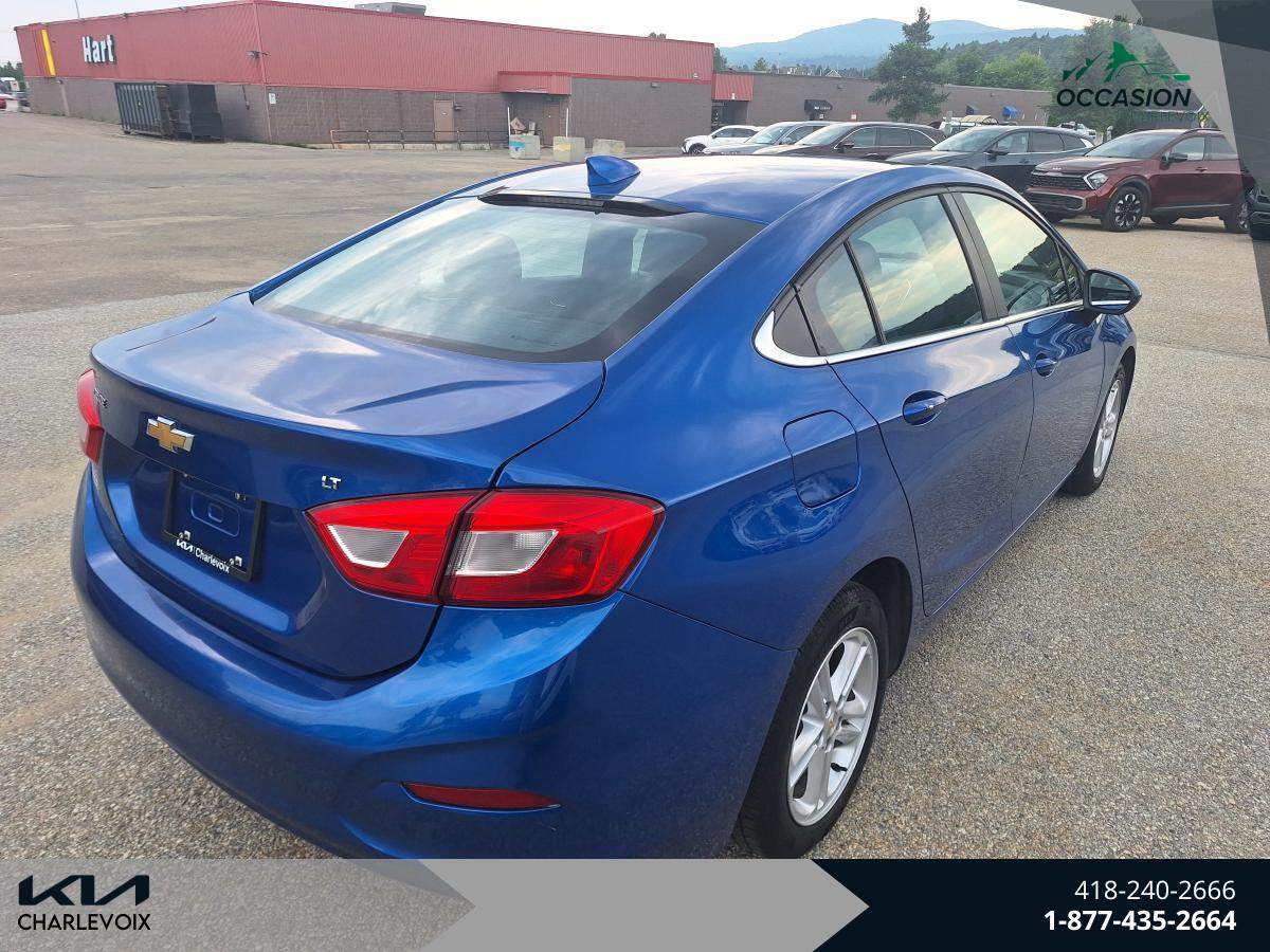 2018 Chevrolet Cruze - Image 4