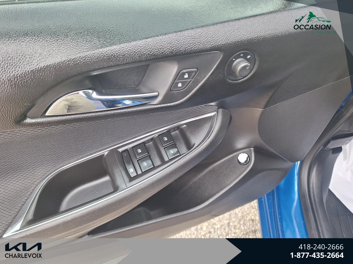 2018 Chevrolet Cruze - Image 11