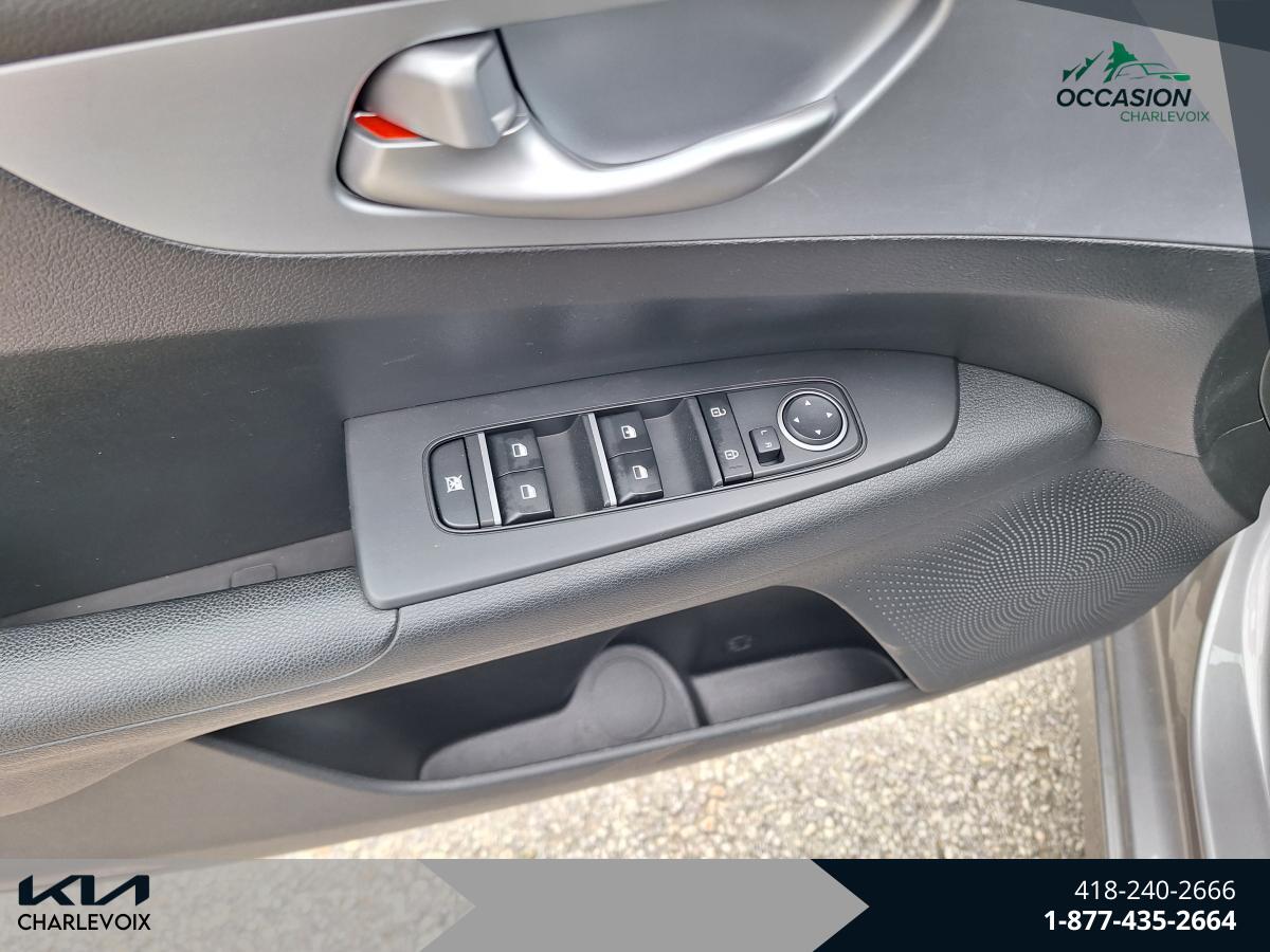2023 Kia Forte - Image 9