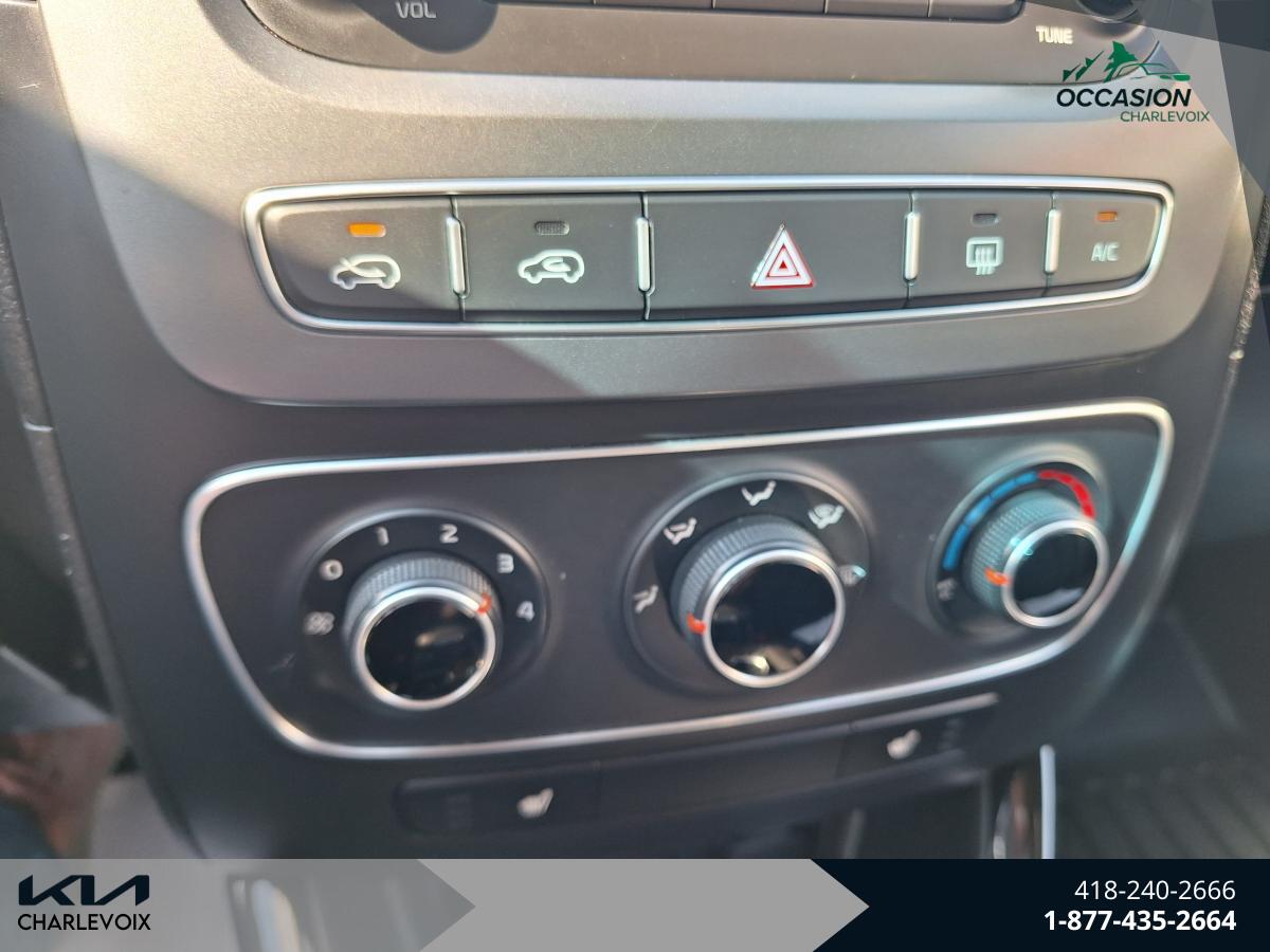 2014 Kia Sorento - Image 16
