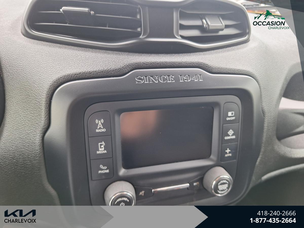 2016 Jeep Renegade - Image 13