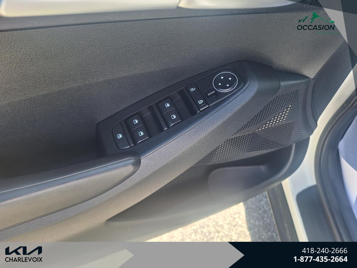 2023 Kia Seltos - Image 11