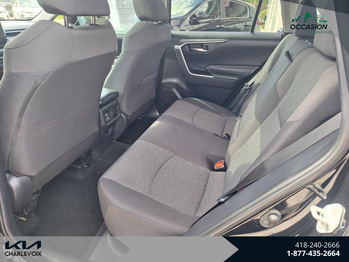 2019 Toyota RAV4 - Image 10
