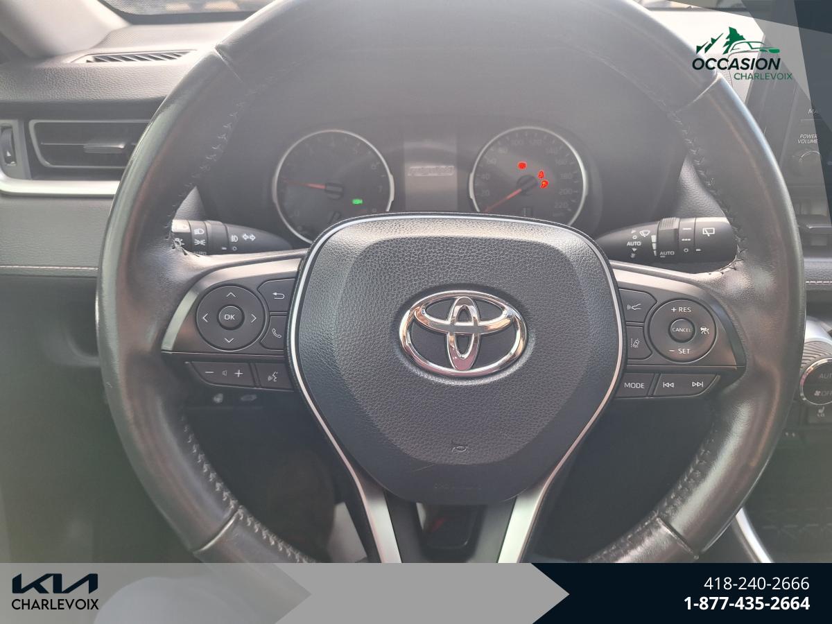 2019 Toyota RAV4 - Image 15