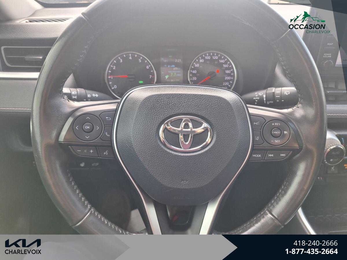 2019 Toyota RAV4 - Image 17