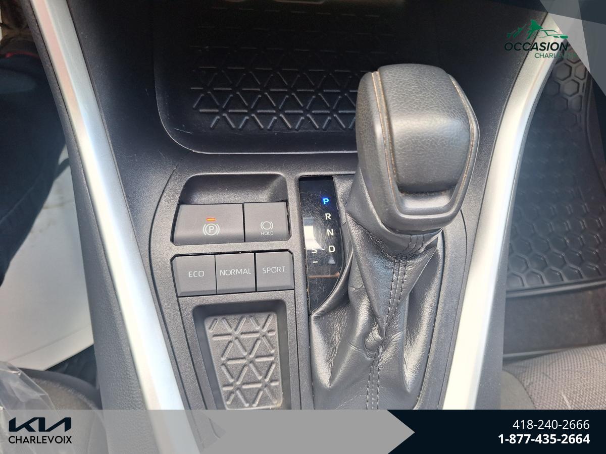 2019 Toyota RAV4 - Image 21