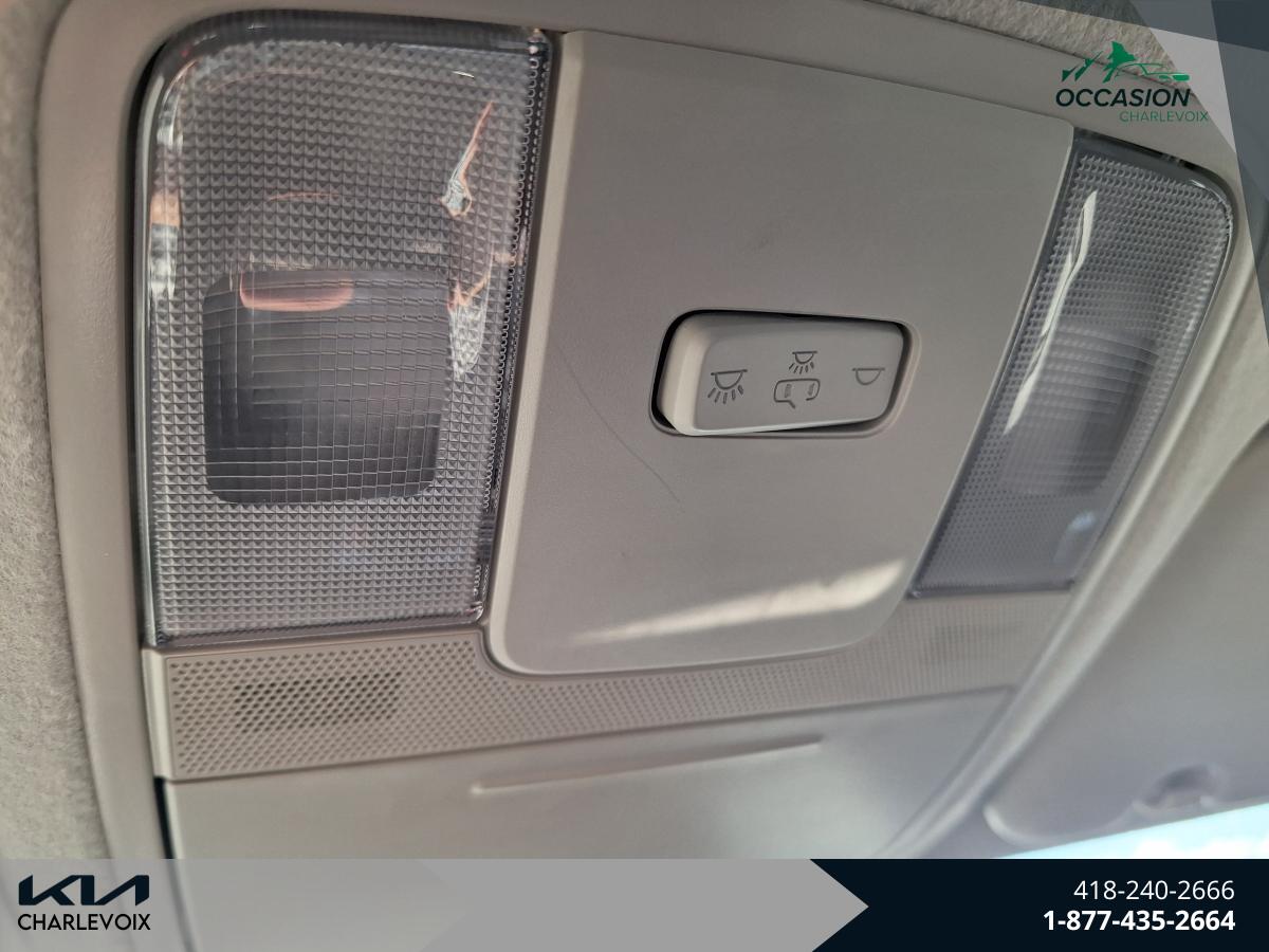 2023 Kia Forte - Image 18