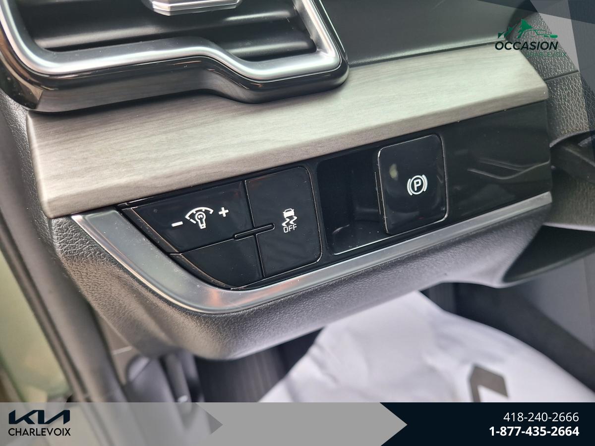 2023 Kia Sportage - Image 12