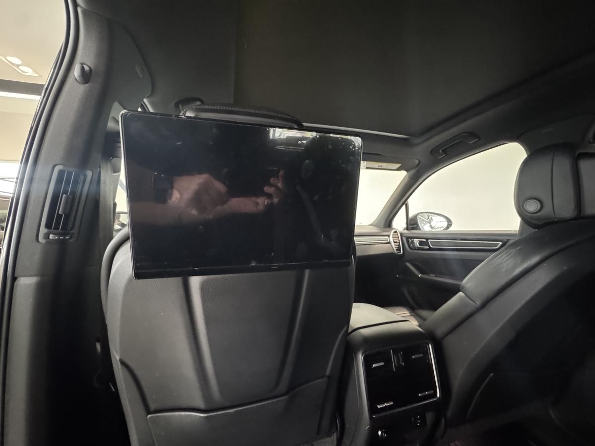 2023 Porsche Cayenne - Image 11