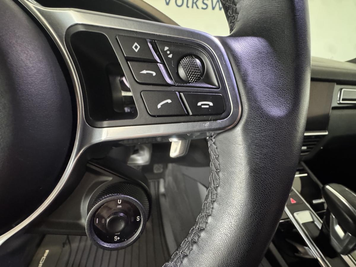2023 Porsche Cayenne - Image 15