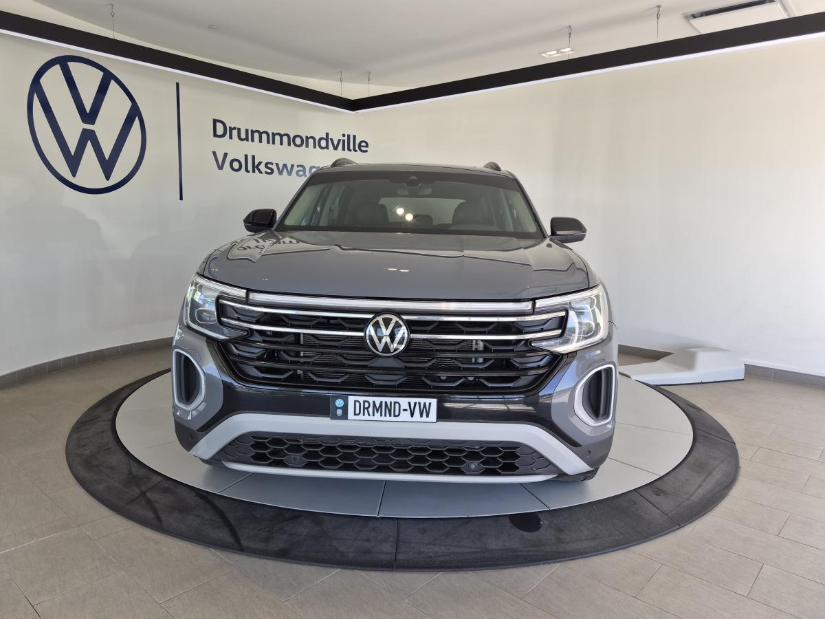 2025 Volkswagen Atlas - Image 2
