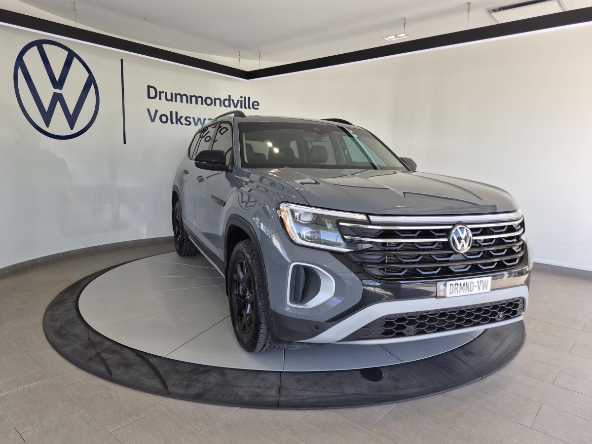 2025 Volkswagen Atlas - Image 3