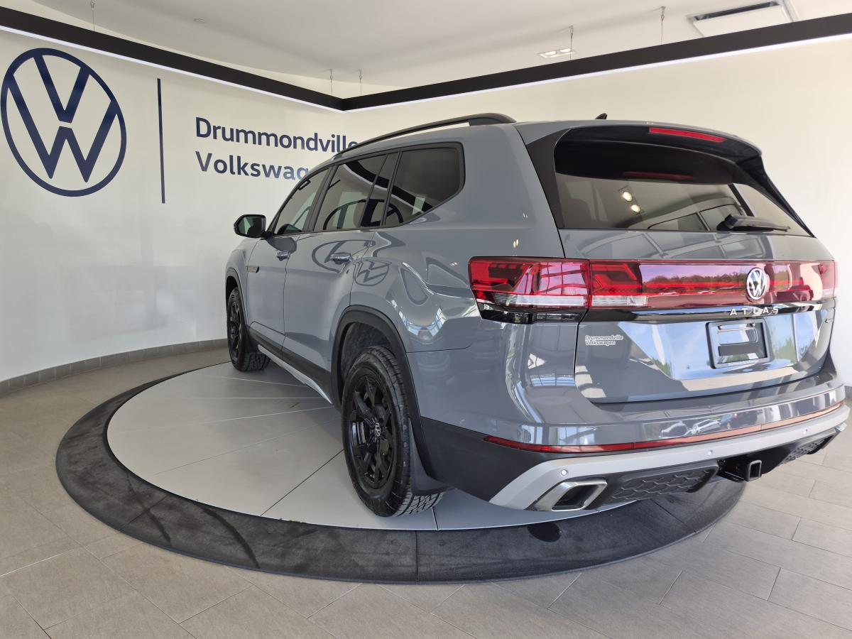 2025 Volkswagen Atlas - Image 7
