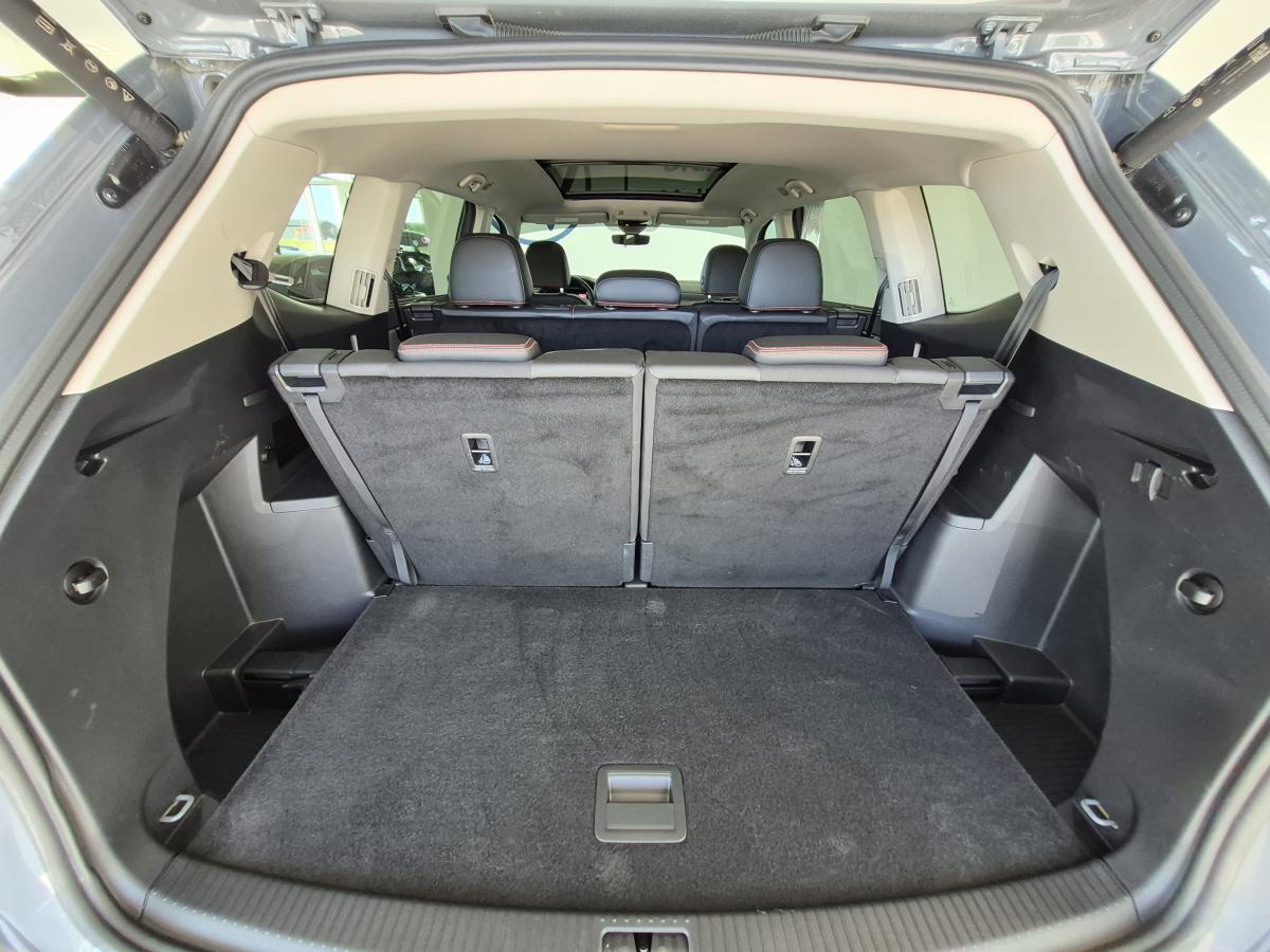 2025 Volkswagen Atlas - Image 10