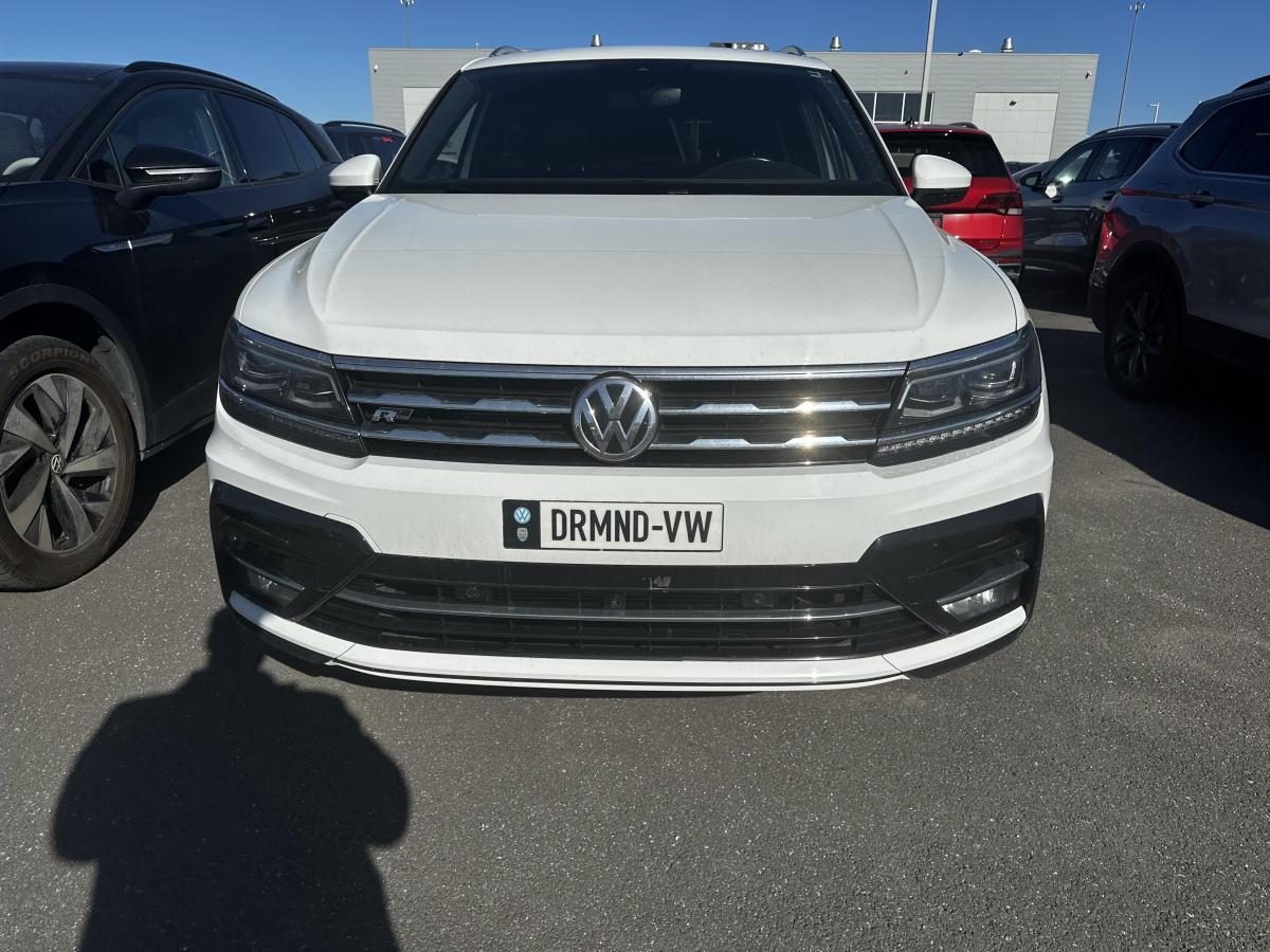 2021 Volkswagen Tiguan - Image 3