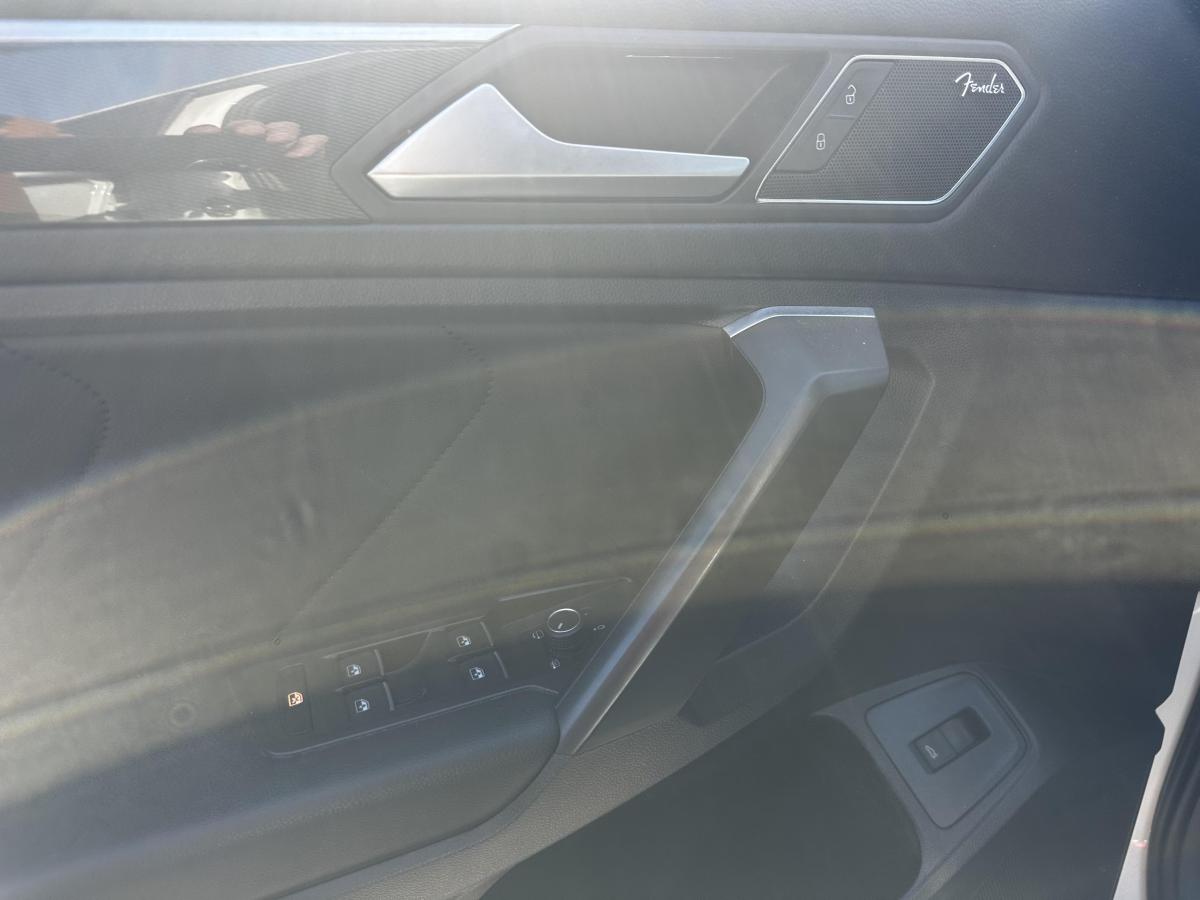 2021 Volkswagen Tiguan - Image 12