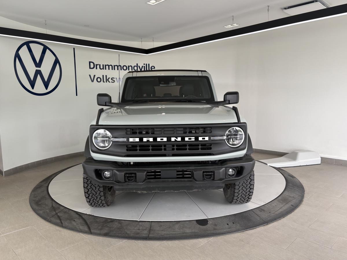 2023 Ford Bronco - Image 3