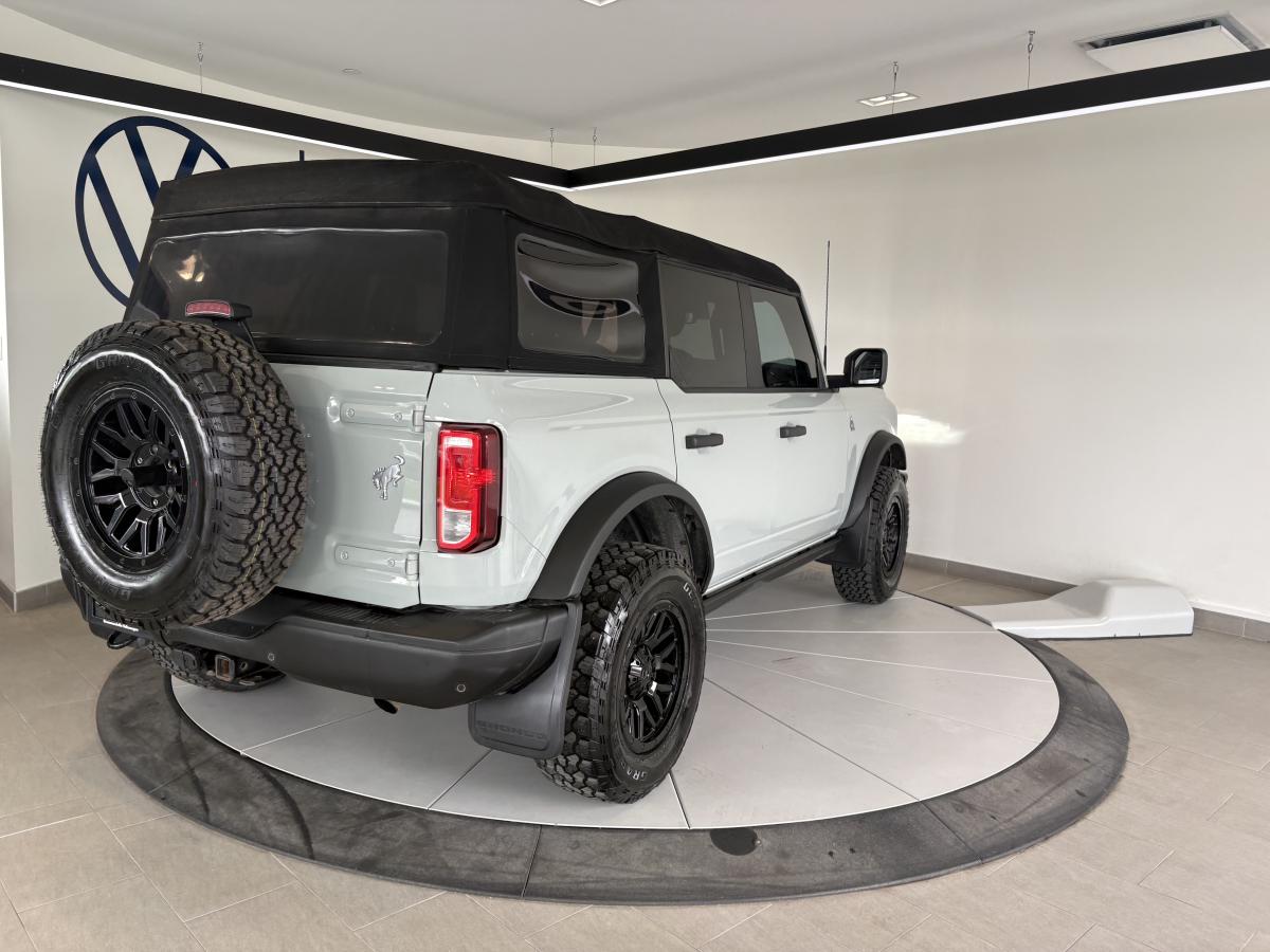 2023 Ford Bronco - Image 9