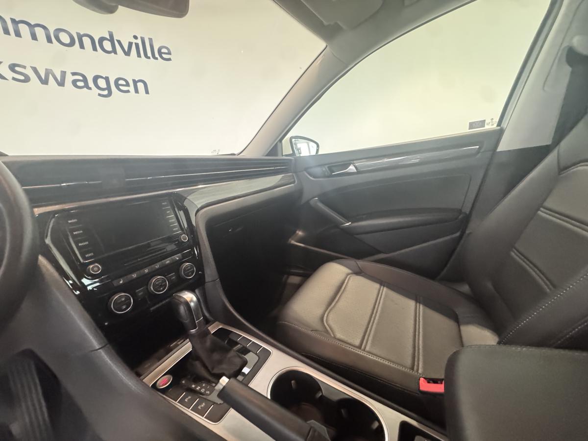 2020 Volkswagen Passat - Image 15