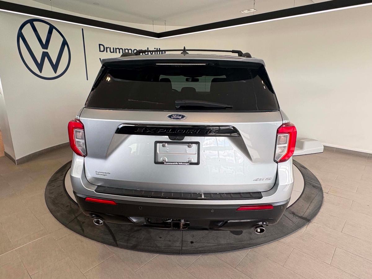 2023 Ford Explorer - Image 11