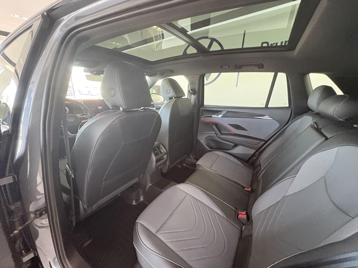 2026 Volkswagen Tiguan - Image 10