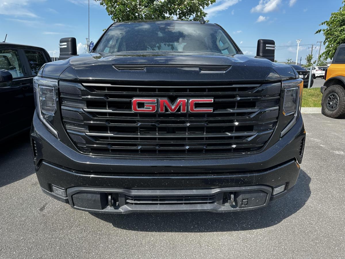 2025 GMC Sierra 1500 - Image 3