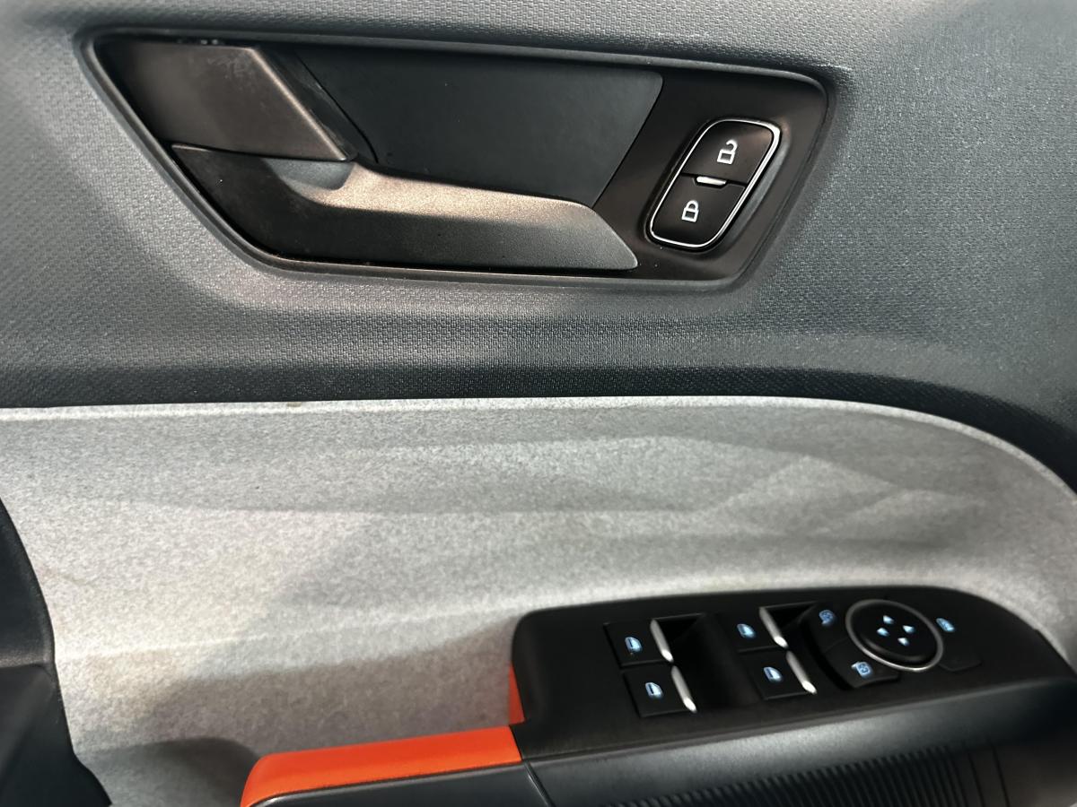 2022 Ford Maverick - Image 16