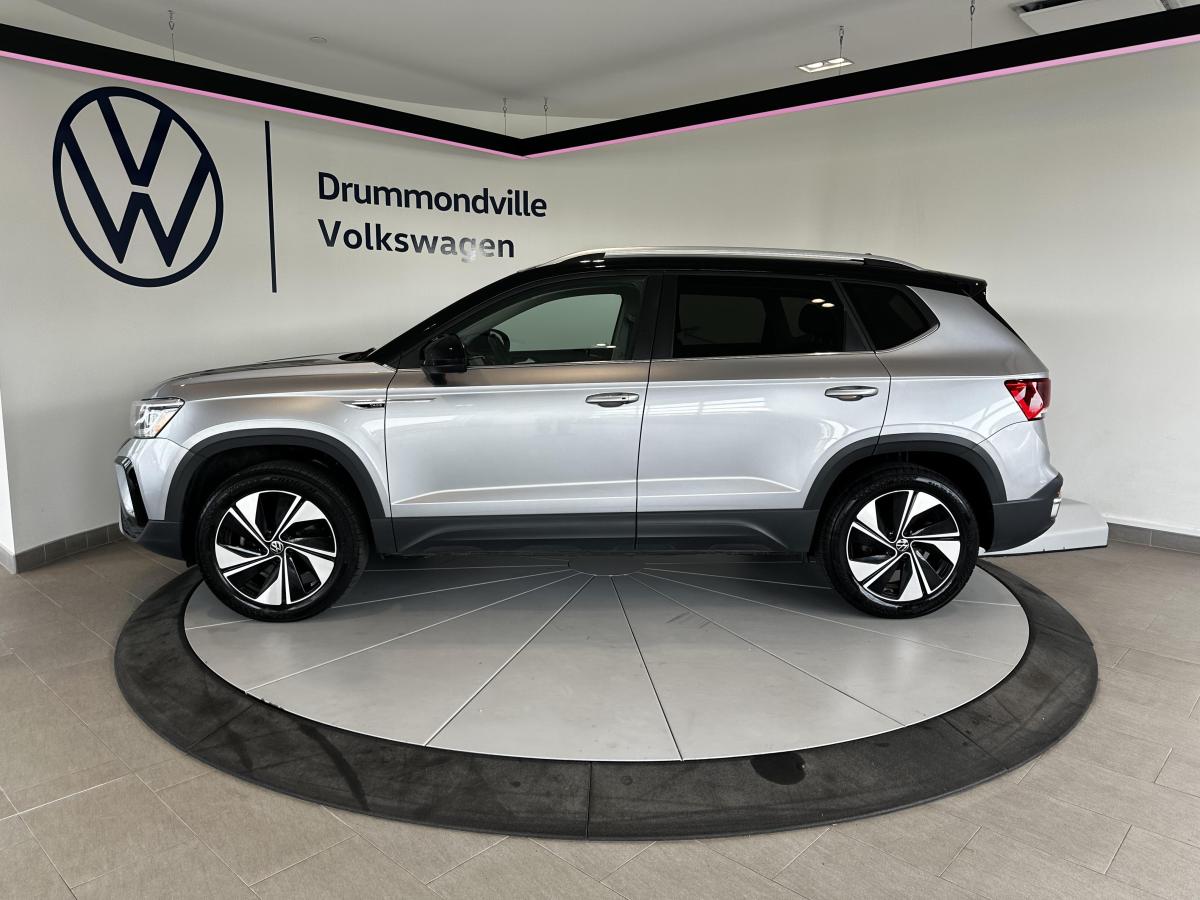 2024 Volkswagen Taos - Image 2