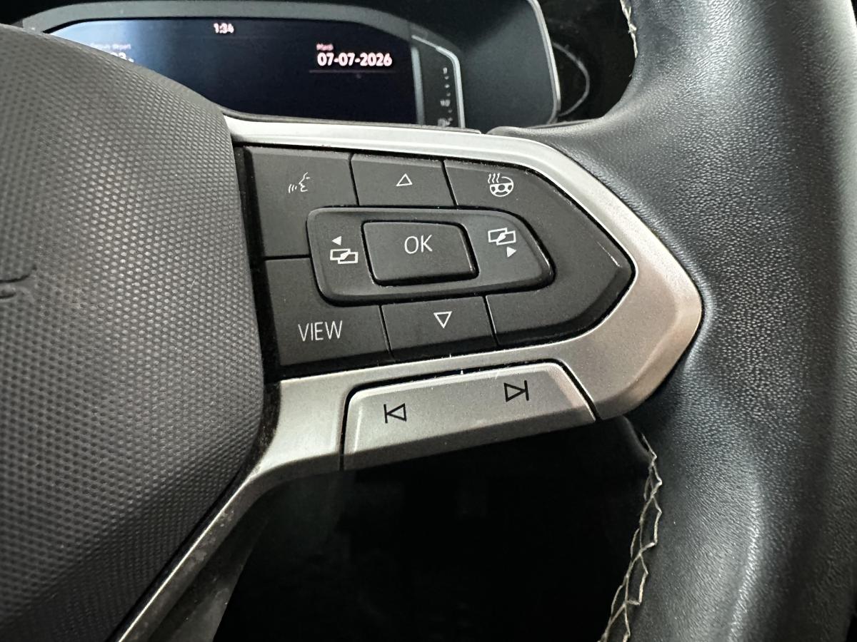 2024 Volkswagen Taos - Image 16