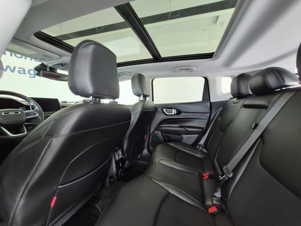 2022 Jeep Compass - Image 17