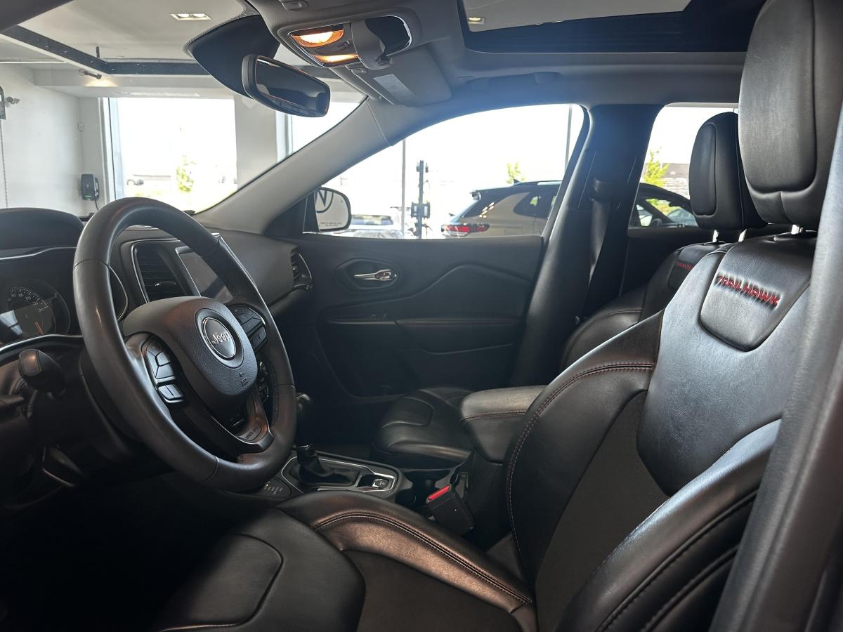 2022 Jeep Cherokee - Image 15