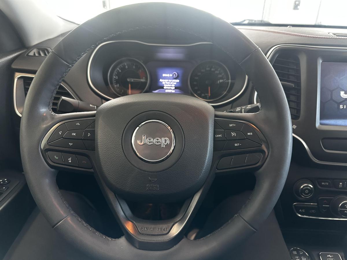 2022 Jeep Cherokee - Image 17