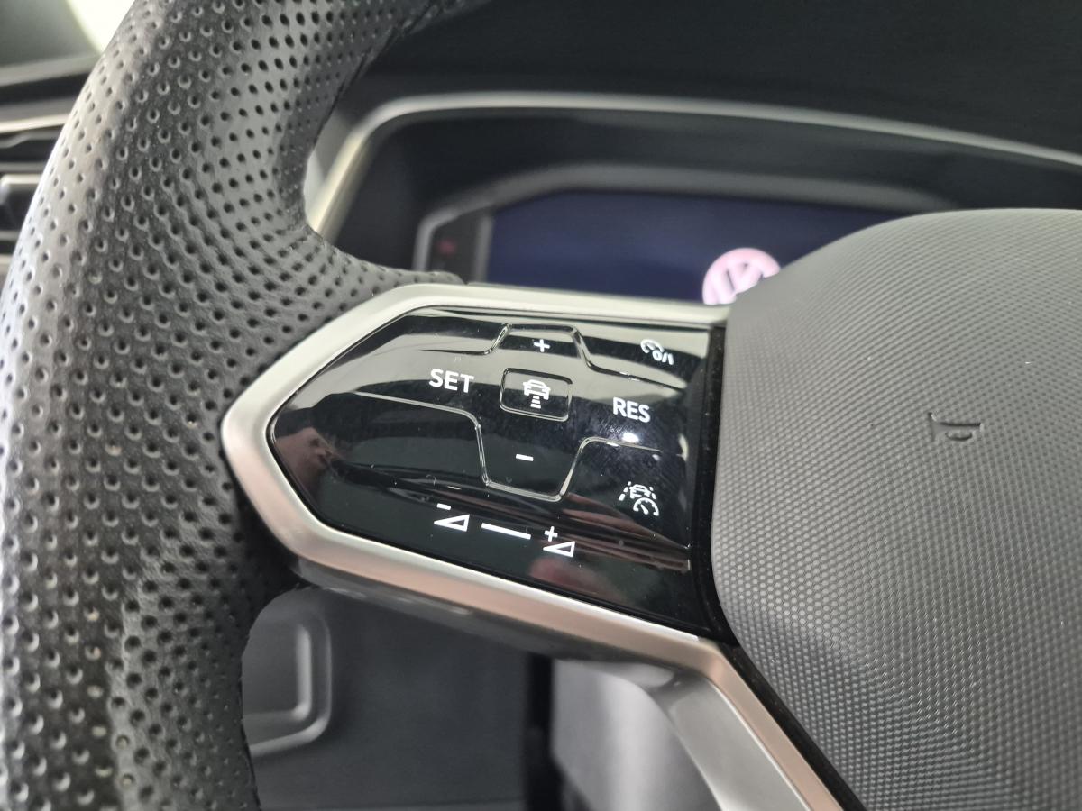 2024 Volkswagen Tiguan - Image 17