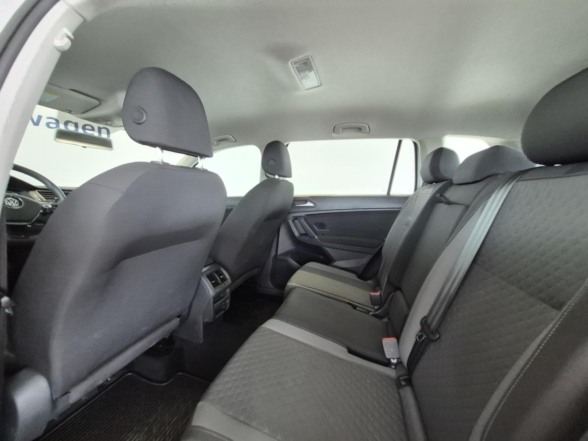 2020 Volkswagen Tiguan - Image 11