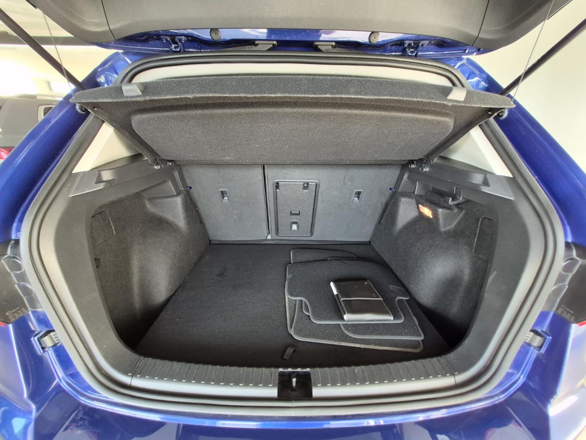 2023 Volkswagen Taos - Image 15