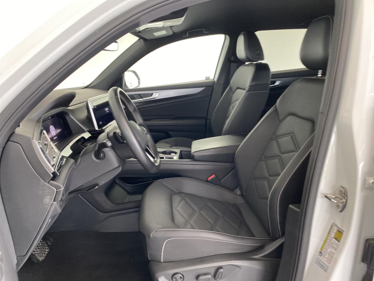 2024 Volkswagen Atlas Cross Sport - Image 16