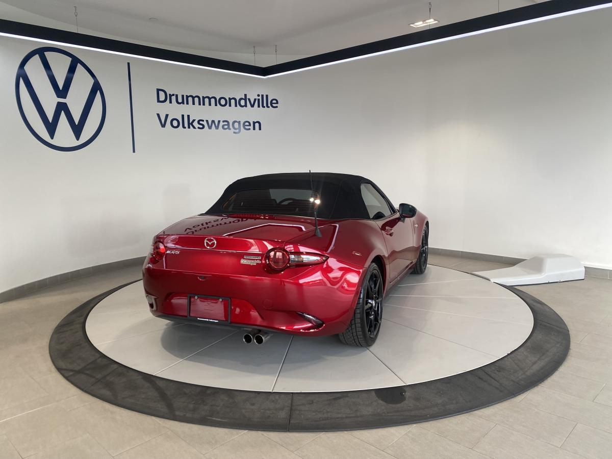 2023 Mazda MX-5 - Image 8