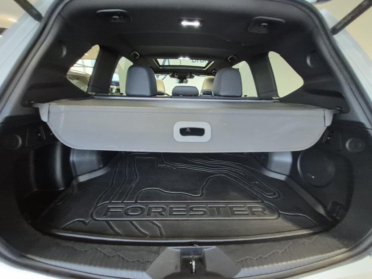 2025 Subaru Forester - Image 15