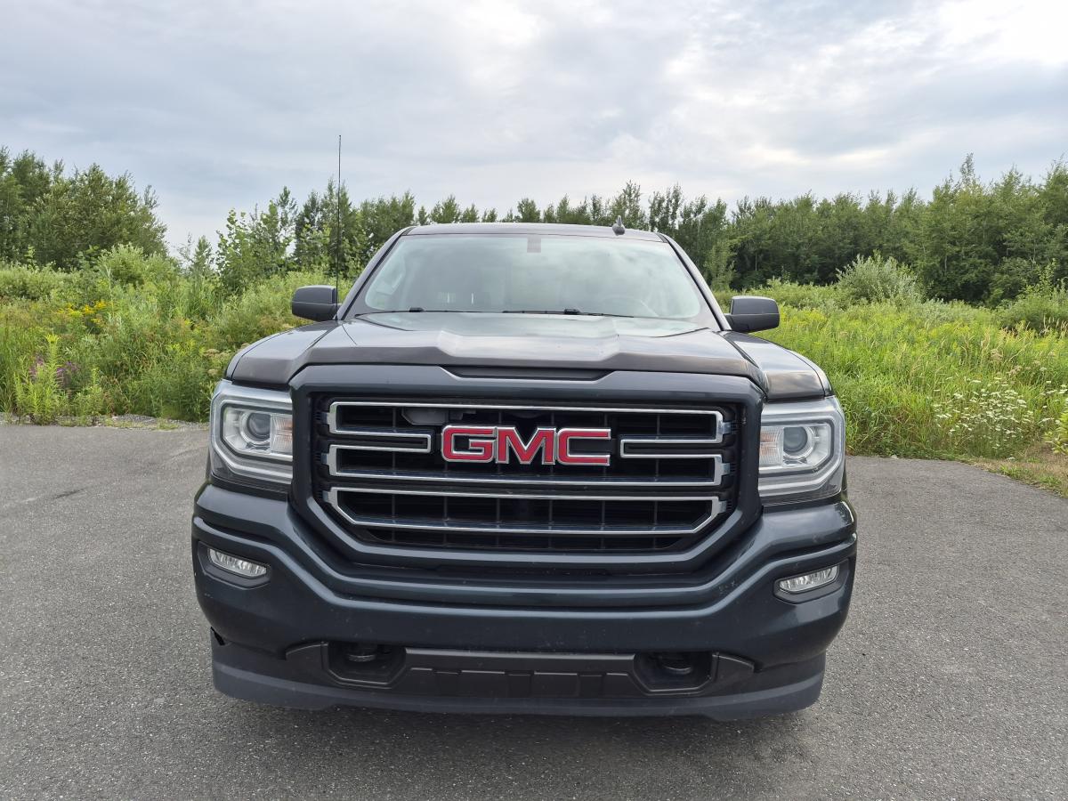2017 GMC Sierra 1500 - Image 2