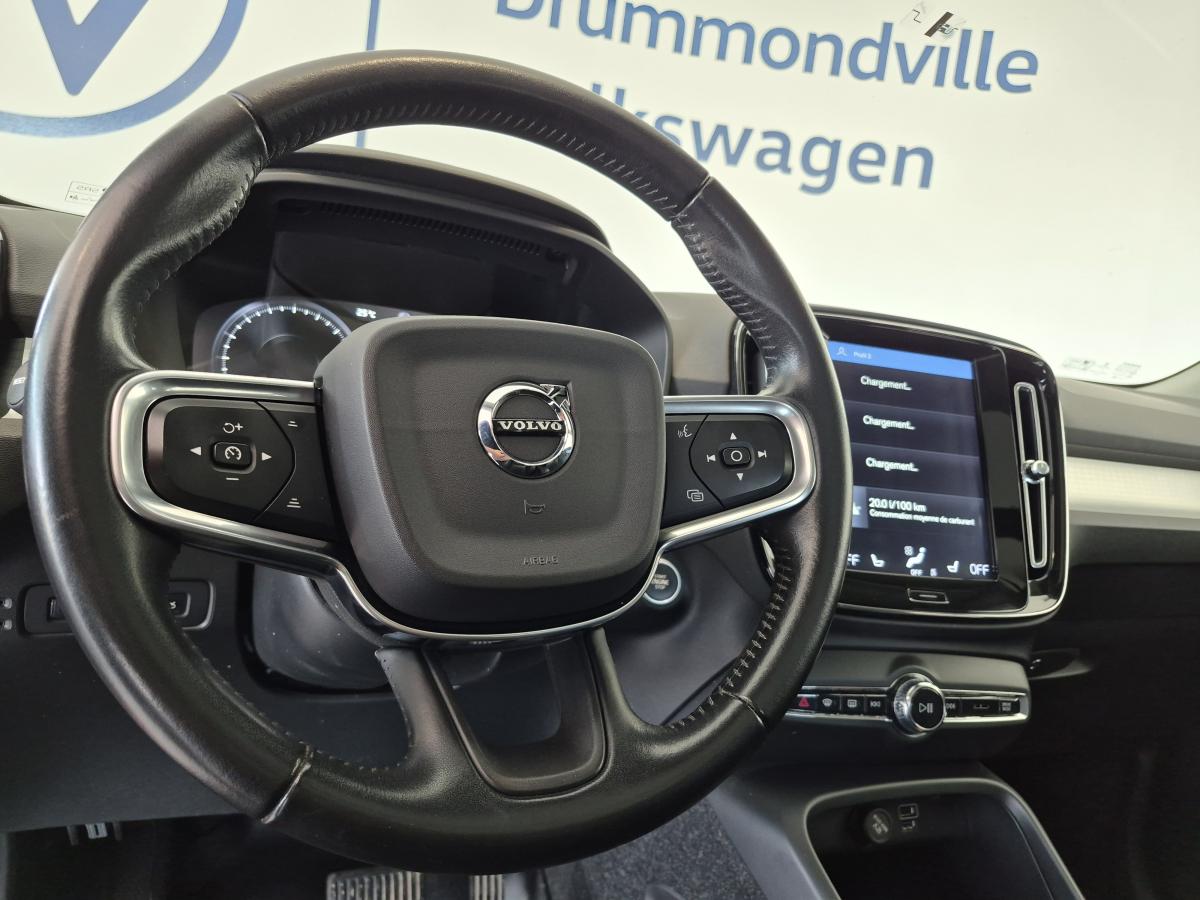 2021 Volvo XC40 - Image 20