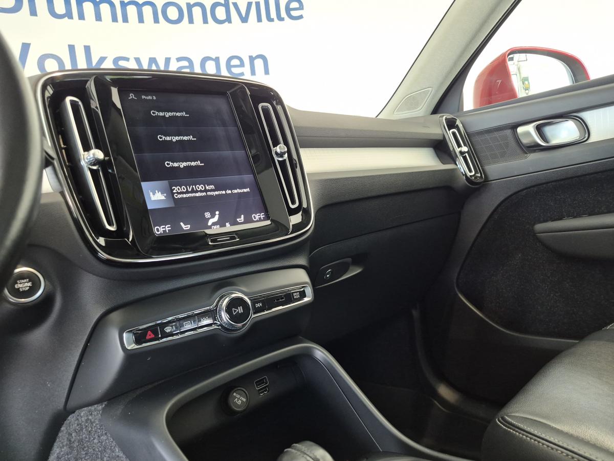 2021 Volvo XC40 - Image 23