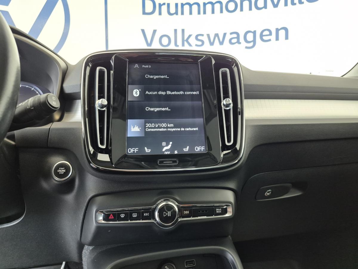 2021 Volvo XC40 - Image 24