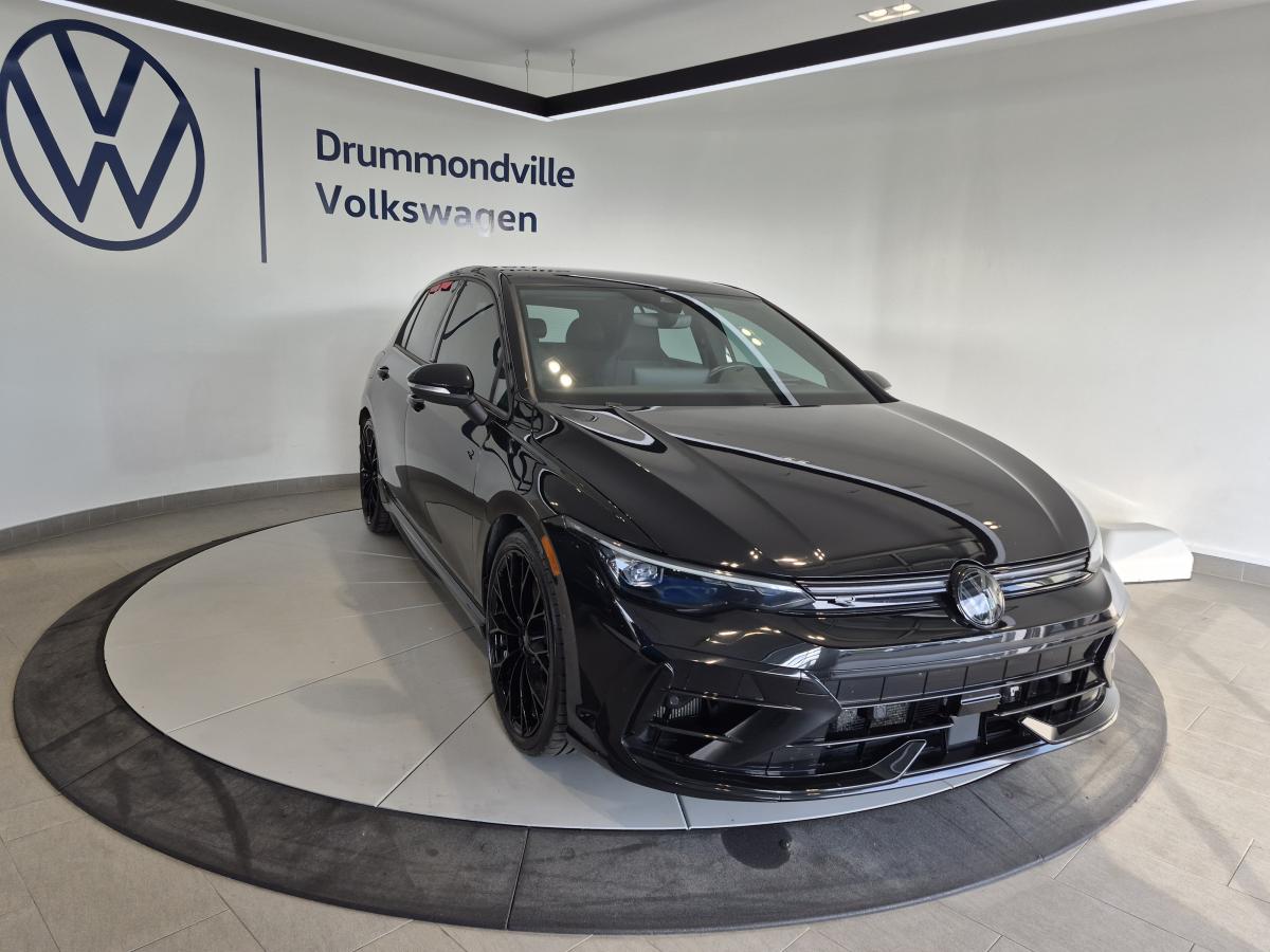 2025 Volkswagen Golf R - Image 3