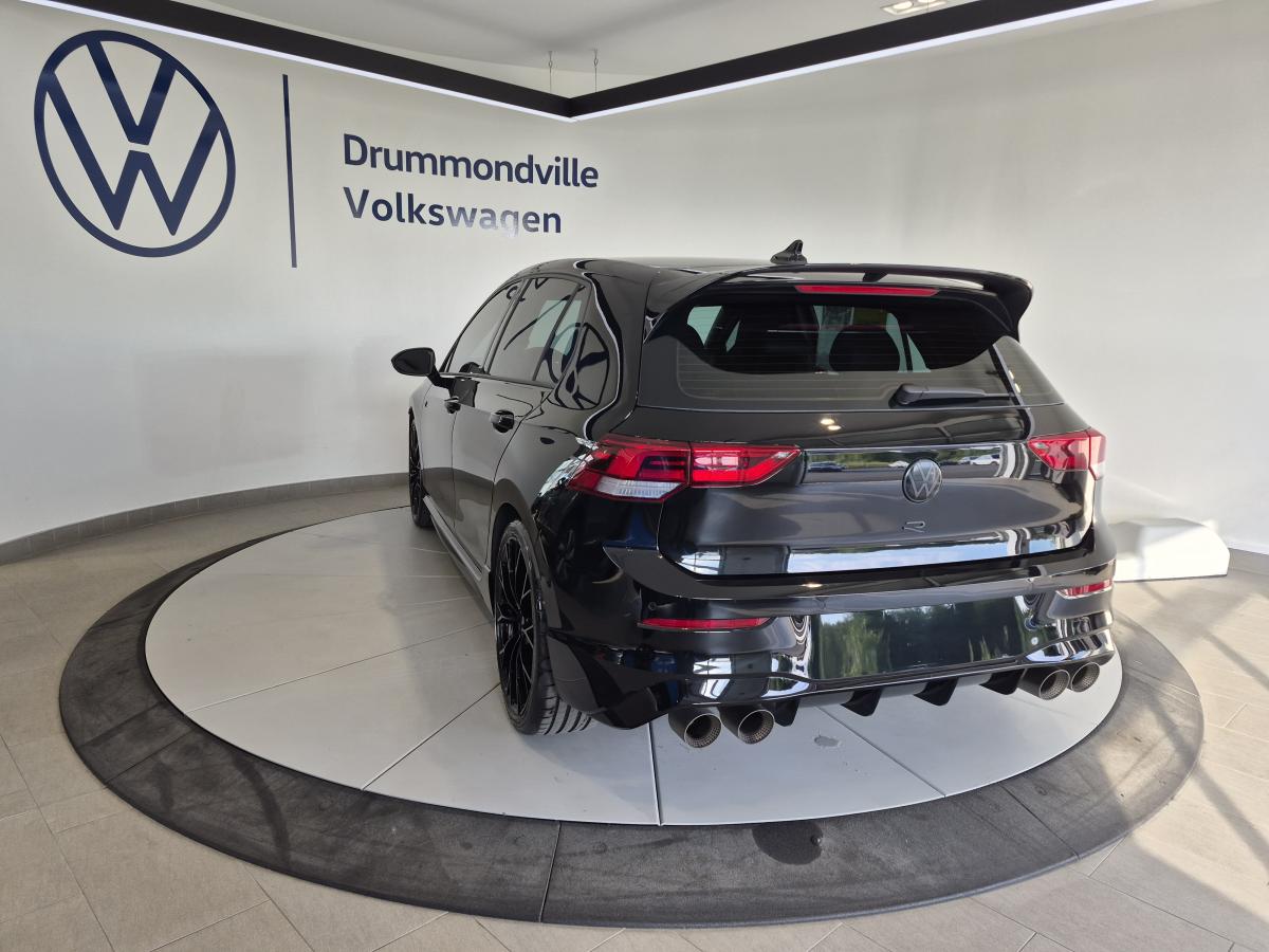 2025 Volkswagen Golf R - Image 7