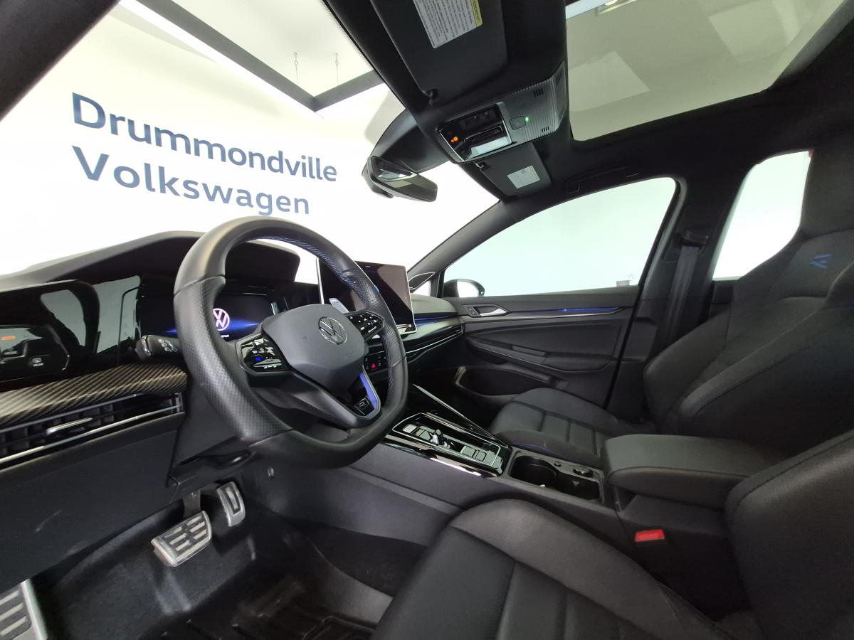 2025 Volkswagen Golf R - Image 14