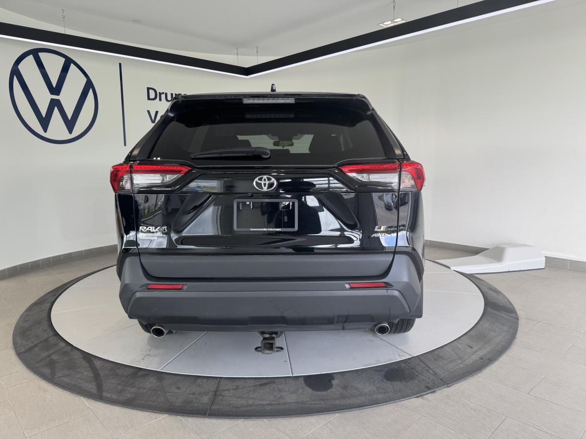 2023 Toyota RAV4 - Image 12